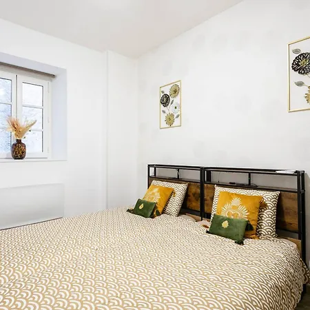 De Caractere, 4 Pers, Village Medieval Martel, Animaux Admis, Wifi Gratuit - Fr-1-828-15 Martel