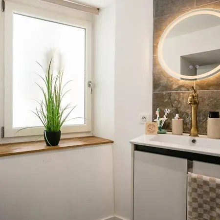 Apartment De Caractere, 4 Pers, Village Medieval Martel, Animaux Admis, Wifi Gratuit Martel